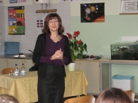 Dr. Romana Jordan Cizelj na Gimnaziji Domžale. Domžale, 22. 10. 2010.