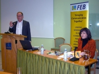 Dr. Geir Magnus Nyborg in dr. Romana Jordan Cizelj. Konferenca mednarodnega združenja medijskih hiš FEB. Ljubljana, 12. 11. 2010.