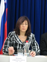Dr. Romana Jordan Cizelj. Novinarska konferenca pred plenarnim zasedanjem EP. Ljubljana, 19. 11. 2010.