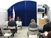 Mag. Tanja Fajon, dr. Romana Jordan Cizelj. Novinarska konferenca, Ljubljana, 21. 10. 2011.