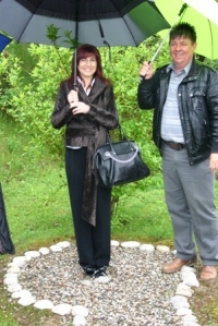Dr. Romana Jordan in Janez Štusej, vodja bio parka Nivo. Žalec, 7. 5. 2012.