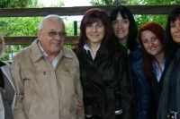 Dr. Romana Jordan z g. Vilijem Poznikom na obisku v bio parku Nivo Žalec. 7. 5. 2012.